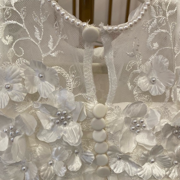 Heirloom Christening Gown with Bonnet and Booties - Picture 6 of 9